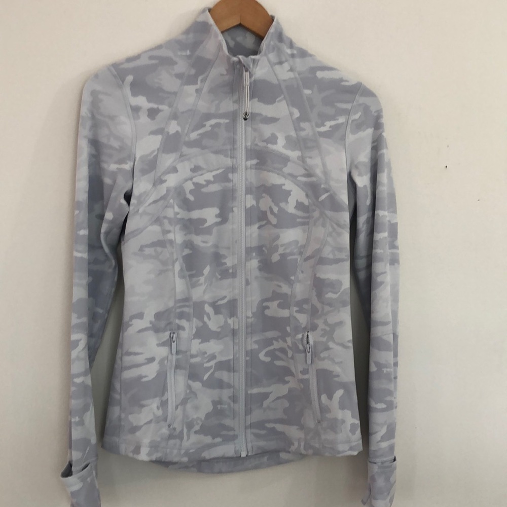 Lululemon size 8 jacket